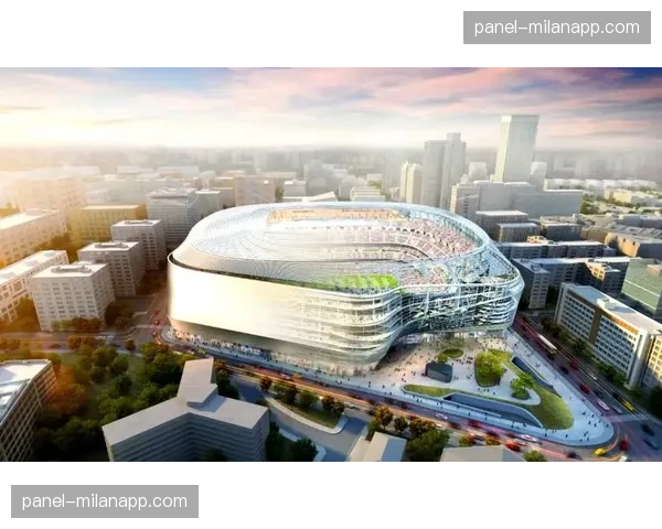 伯纳乌球场全新可开合屋顶通过测试，即将投入正式比赛使用